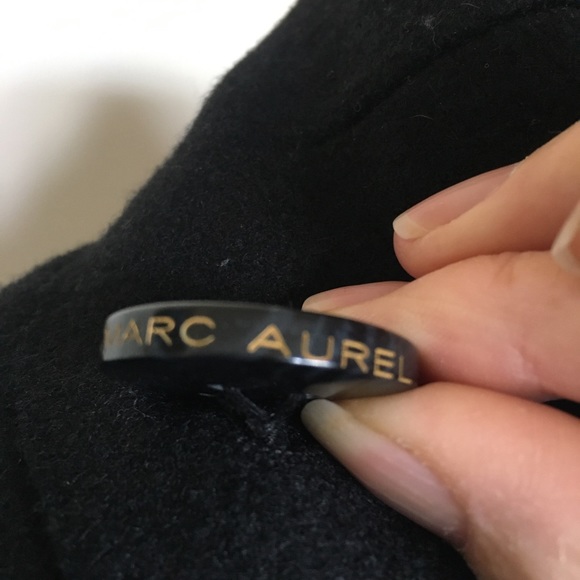 34 Marc Aurel Padded Blazer - Picture 9 of 13